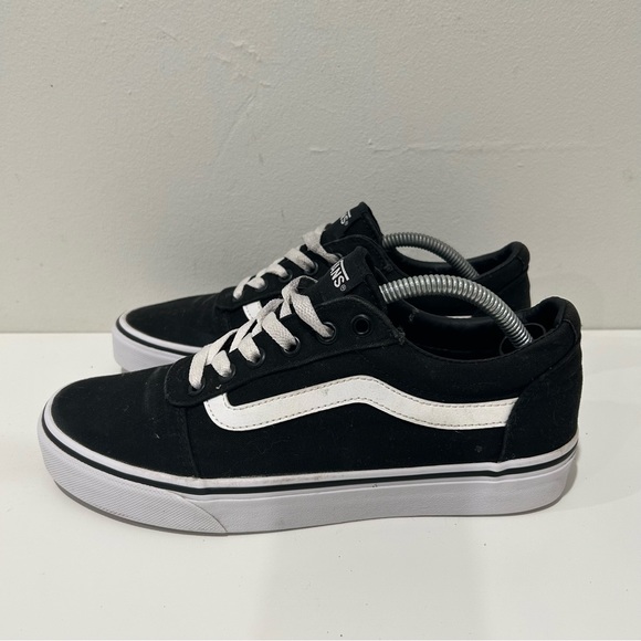 vans Shoes - Vans Old Skool Classic Women's Black Low Top Lace Up Sneaker Skate Shoes Size 8
